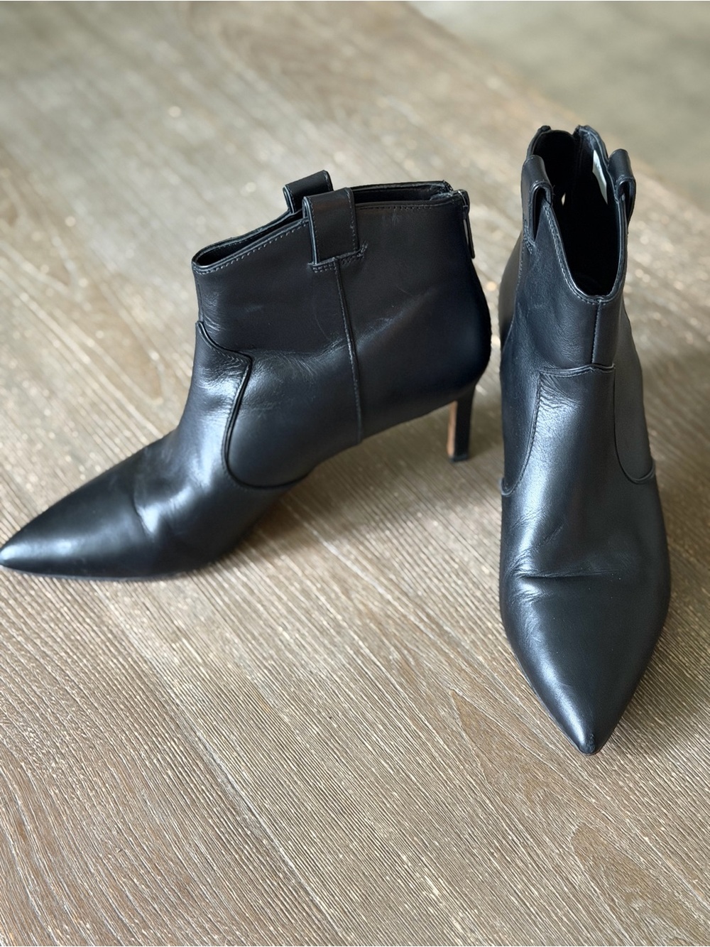 Veronica Beard Black Leather Western Pointed-Toe Kitten Heel Ankle Boots - Sz 8